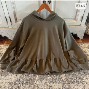Women's Boho Hooded Green Sweatshirt With Ruffled Hem Large NWT